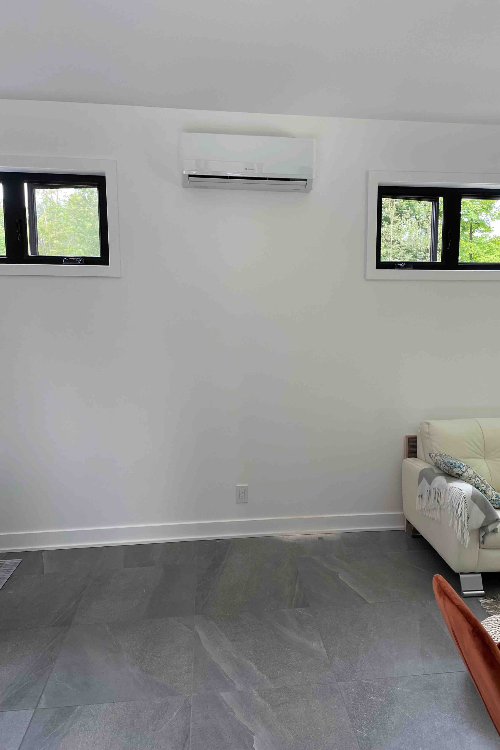 Installation de thermopompe murale GREE Crossover 12 kBTU à Lac-Brome